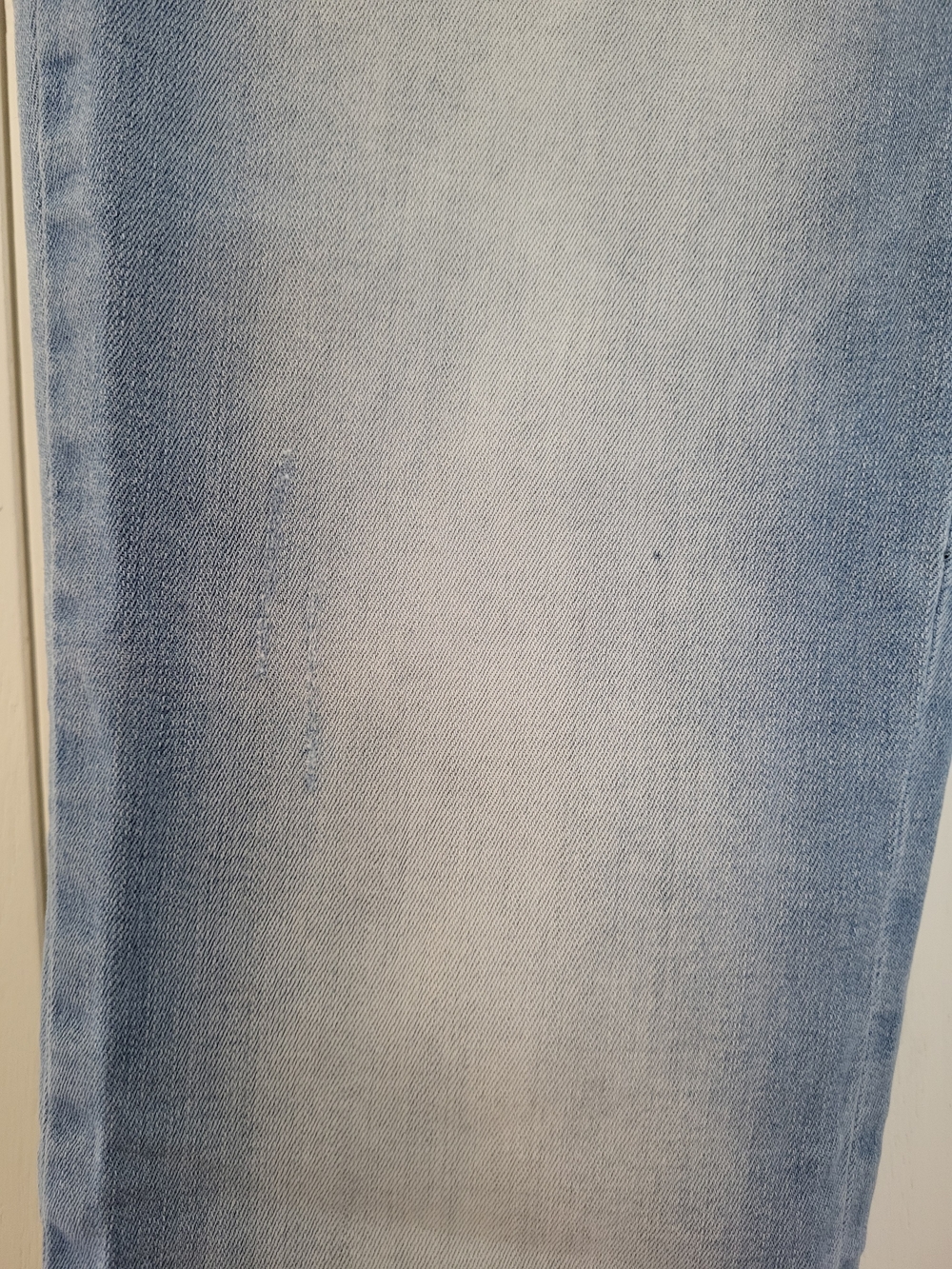 Democracy Flex-ellent Light Blue Cropped Jeans with Multicolor Scalloped Hem - Picture 8 of 14